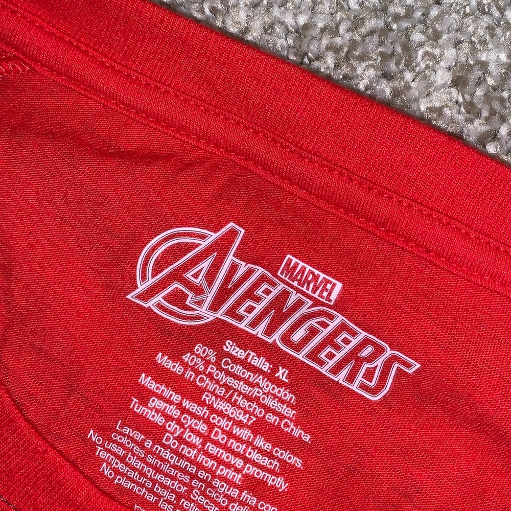 Marvel Avengers Red & Gray Shirt size XL - Picture 6 of 8